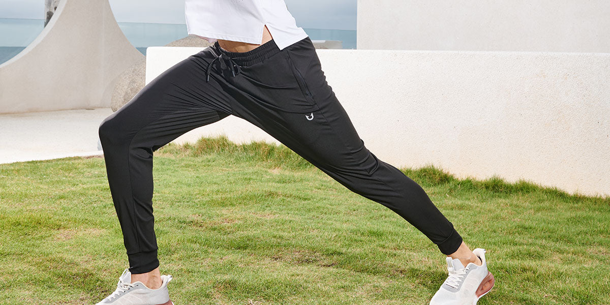 What Are the Best Tops to Wear with Joggers?