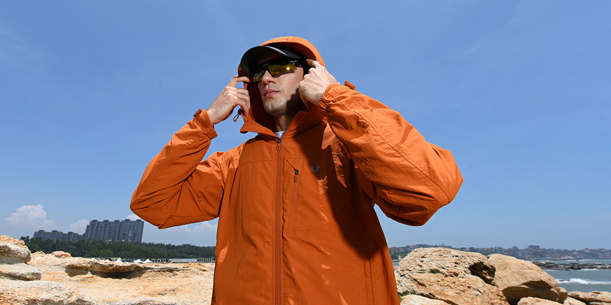 What to Wear a Windbreaker With? Casual and Sporty Looks