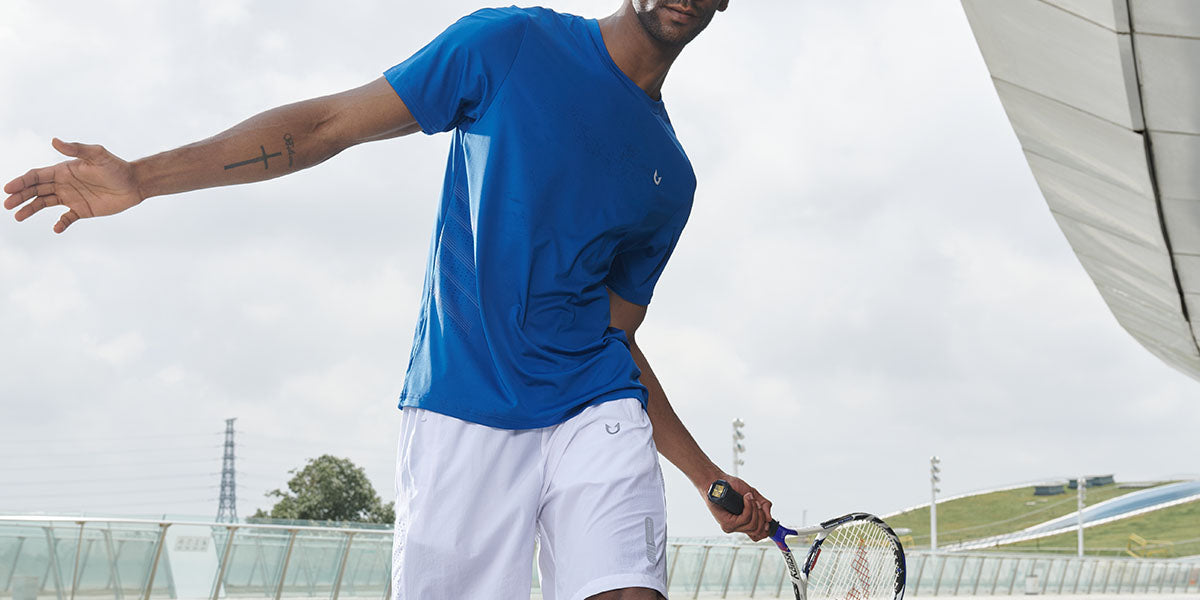 Dark Blue Athletic Shirt Style Guide: From Morning Runs to Casual Afternoons