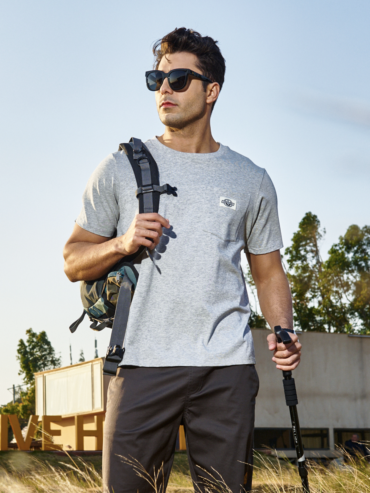 Men's Cotton Crewneck Tee Shirts with Pocket Short Sleeve for Outdoor