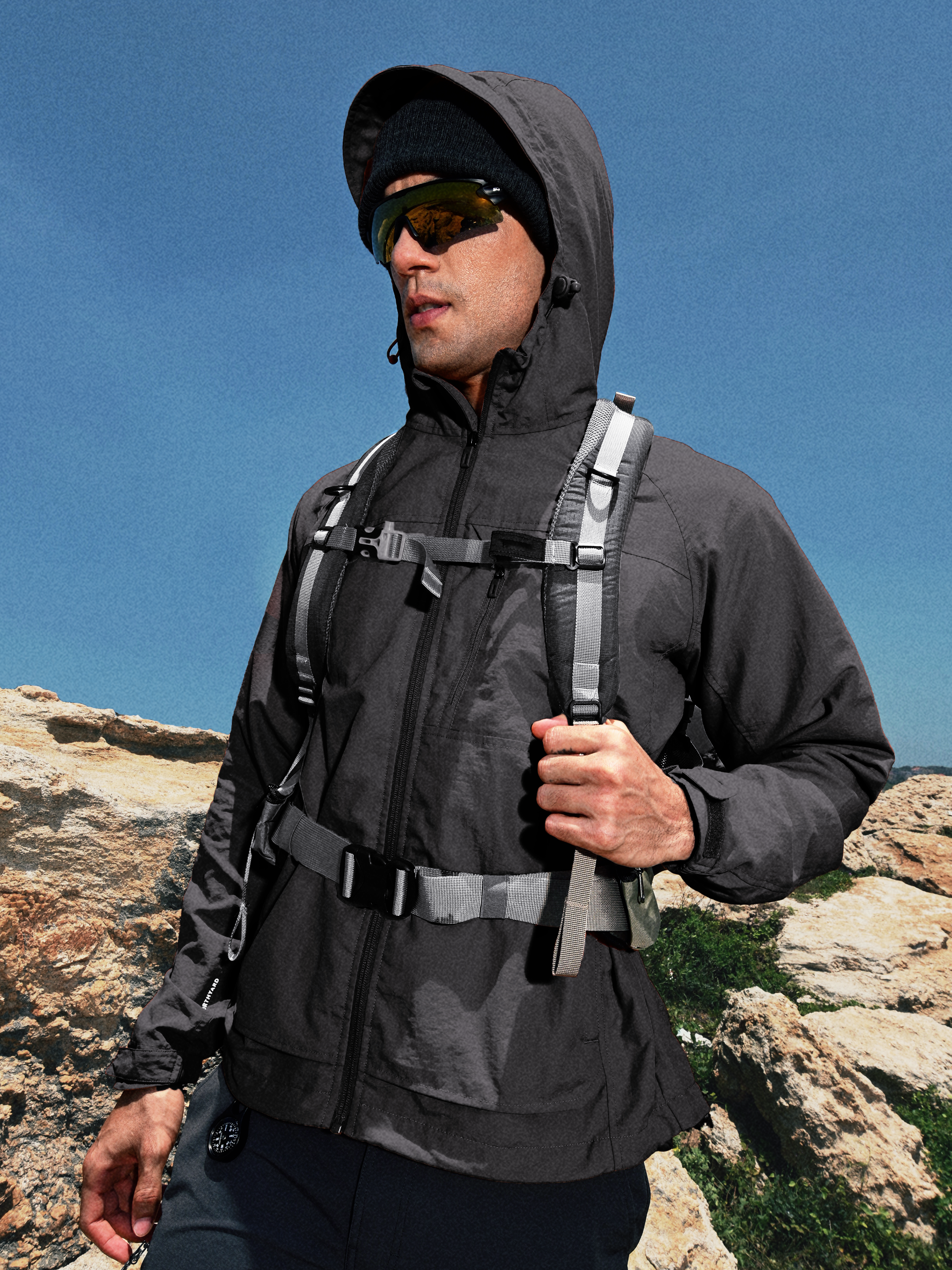 Men's Windbreaker Jackets Lightweight Hooded Windproof Coat for Hiking