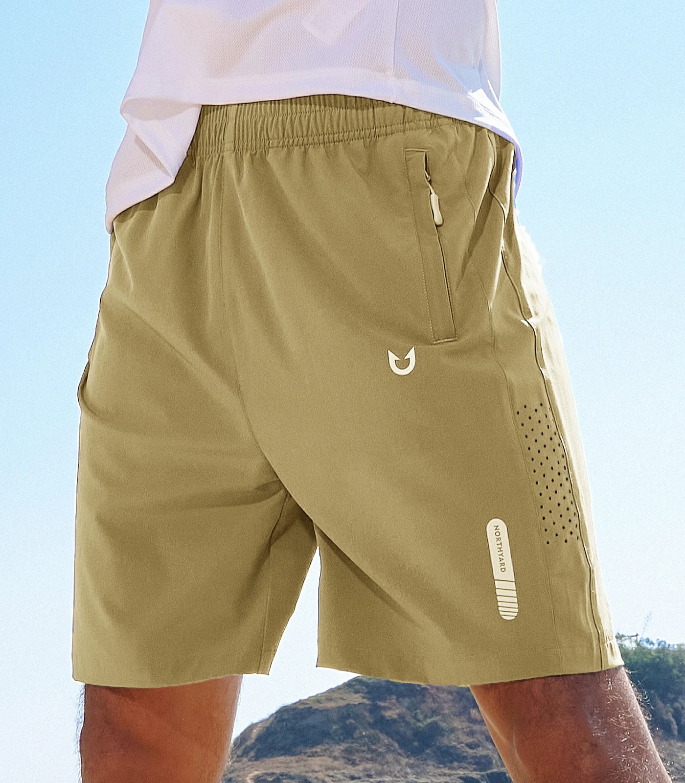 Men's Athletic Workout 7 Inch Gym Shorts with Zipper Pocket for Hiking