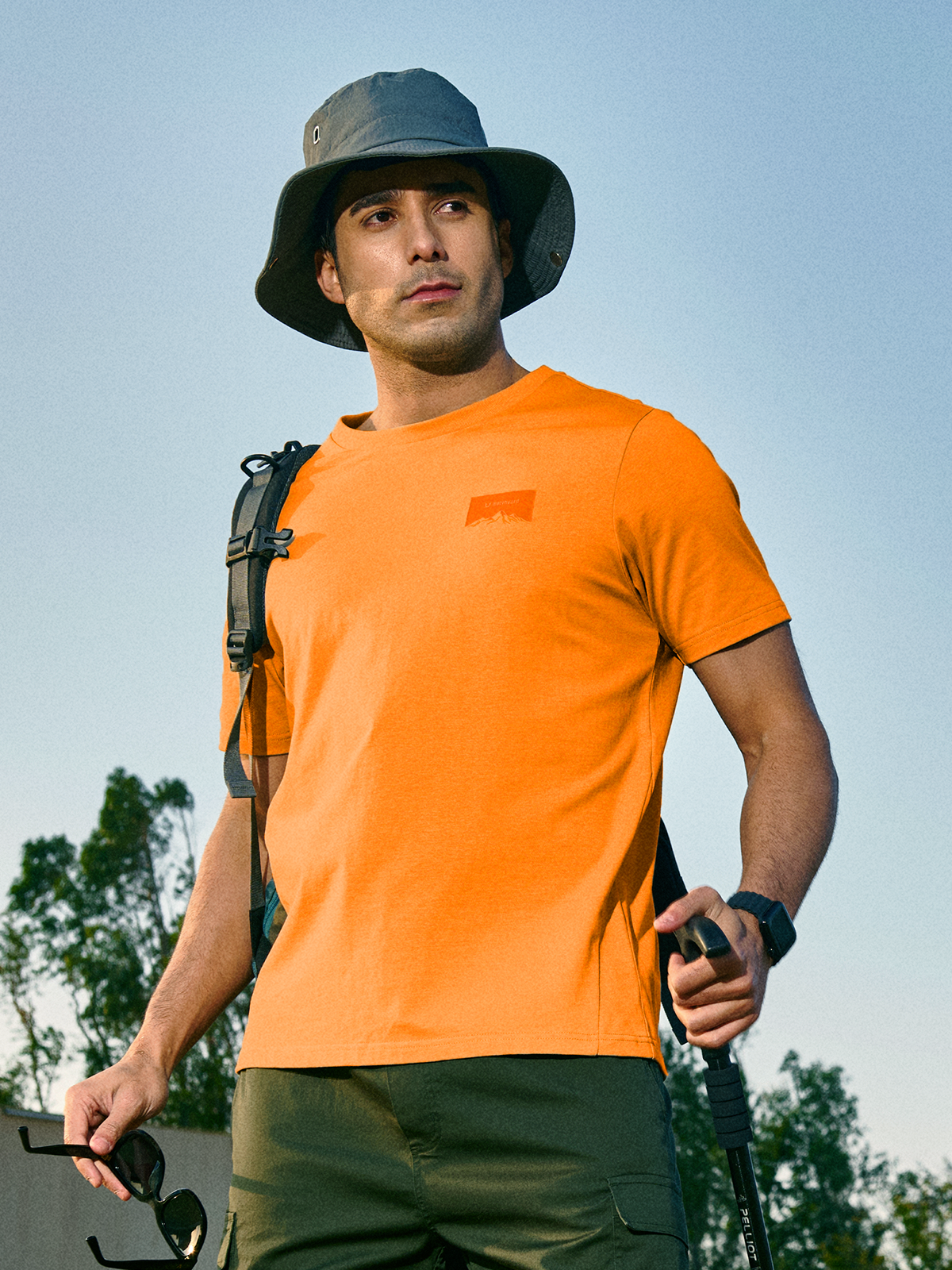 Men's Cotton Hiking Tee Shirts Heavyweight Casual Crewneck for Outdoor