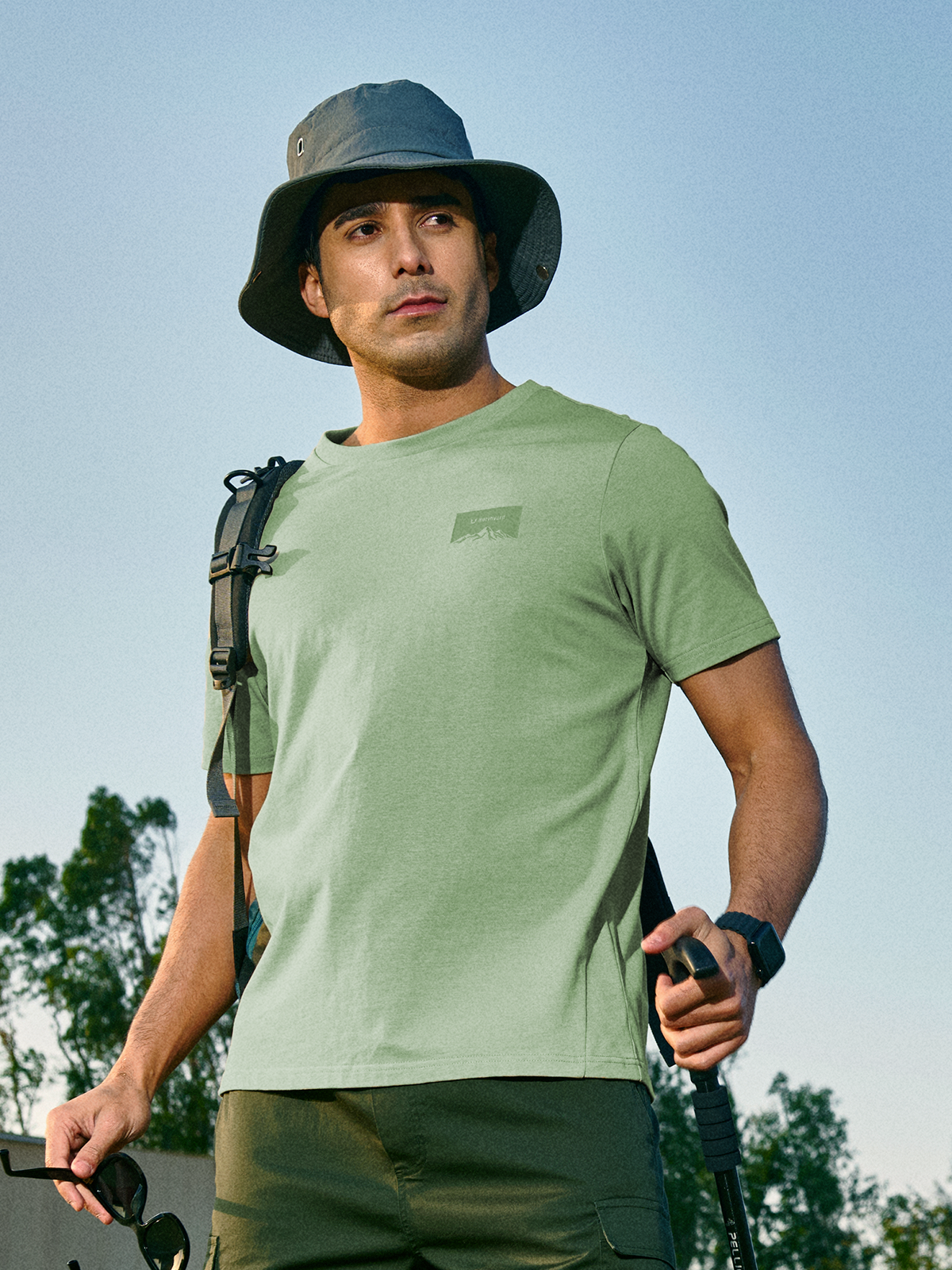 Men's Cotton Hiking Tee Shirts Heavyweight Casual Crewneck for Outdoor