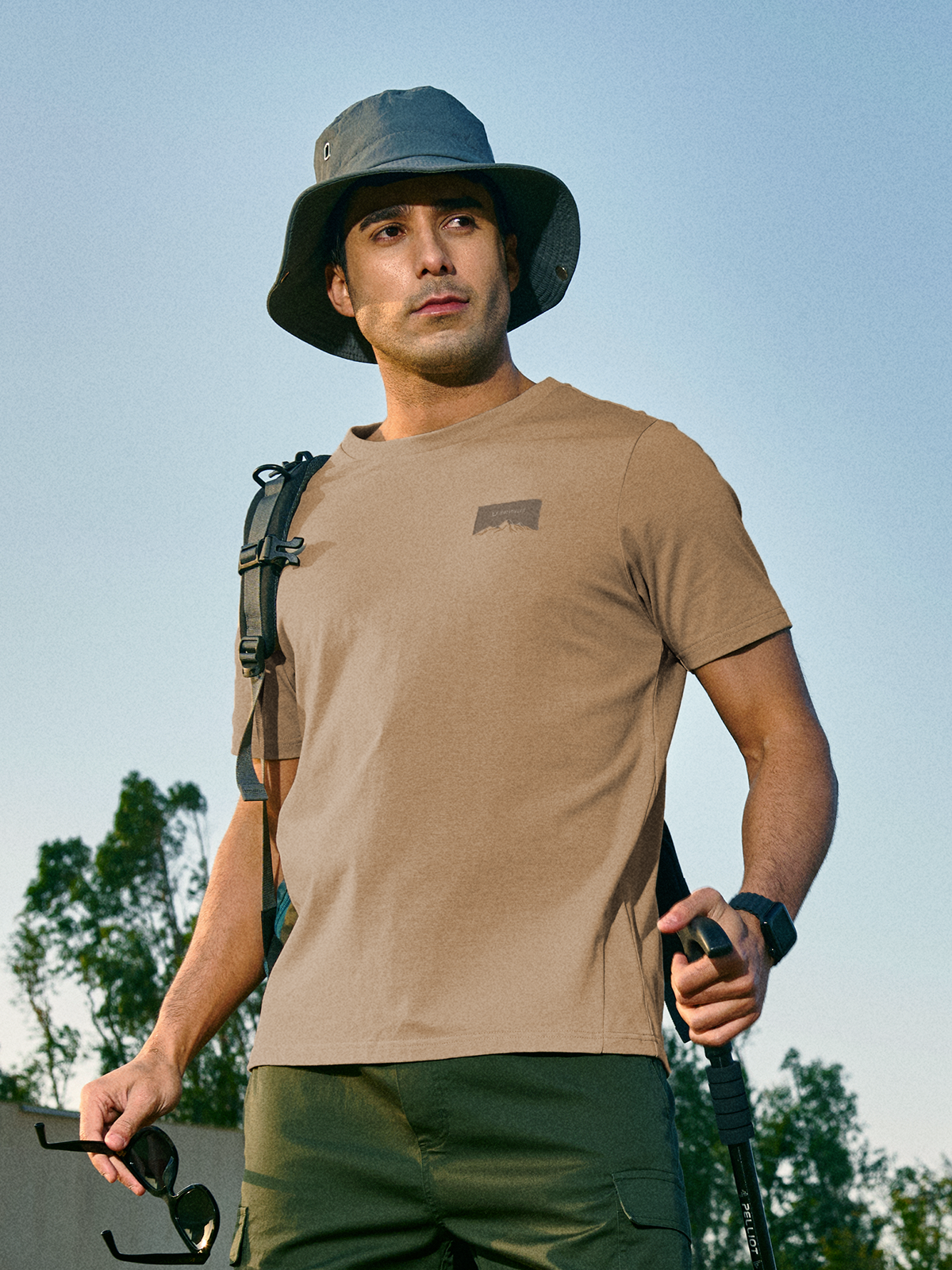 Men's Cotton Hiking Tee Shirts Heavyweight Casual Crewneck for Outdoor