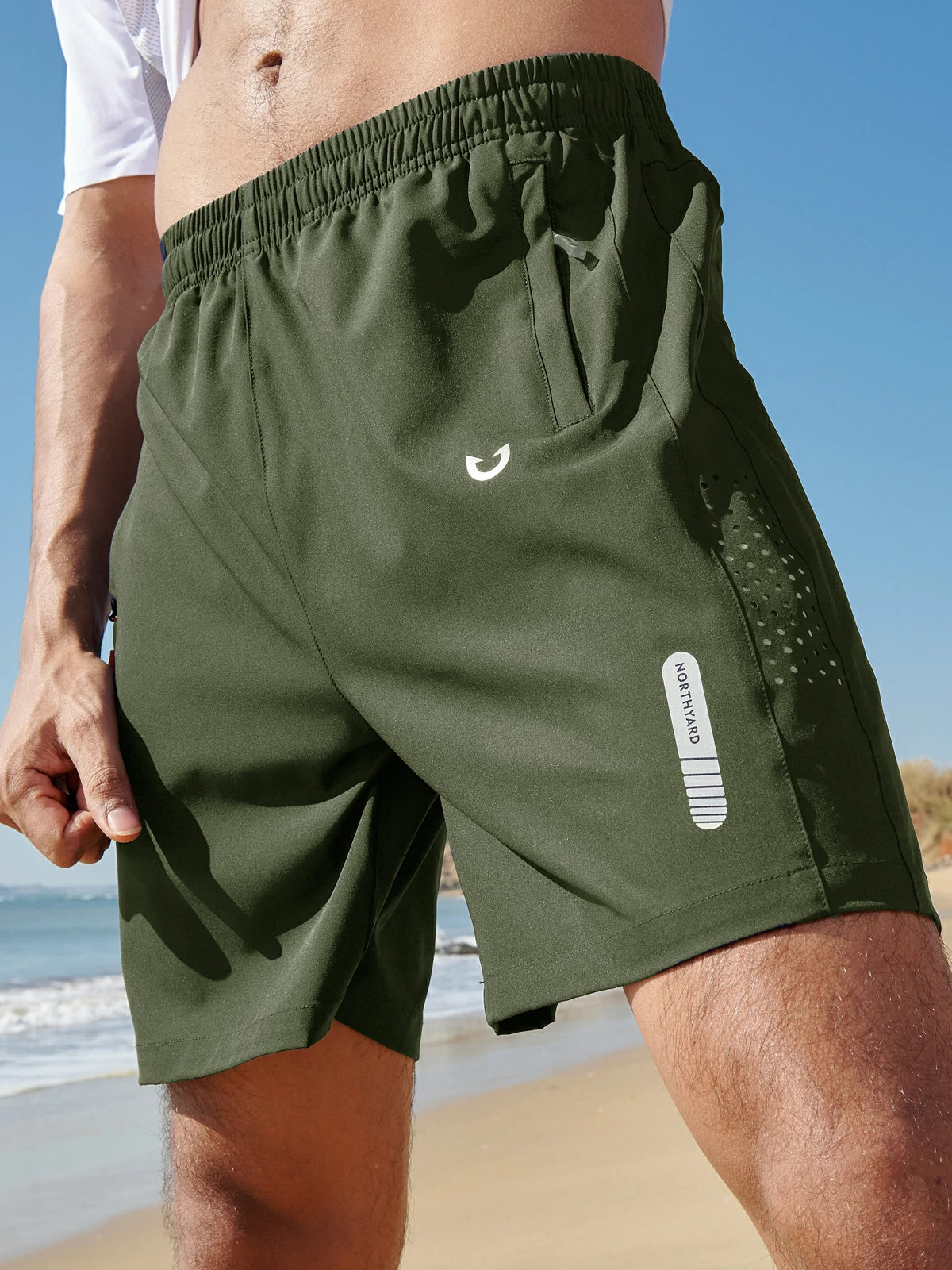 Men's Athletic Workout 7 Inch Gym Shorts with Zipper Pocket for Hiking