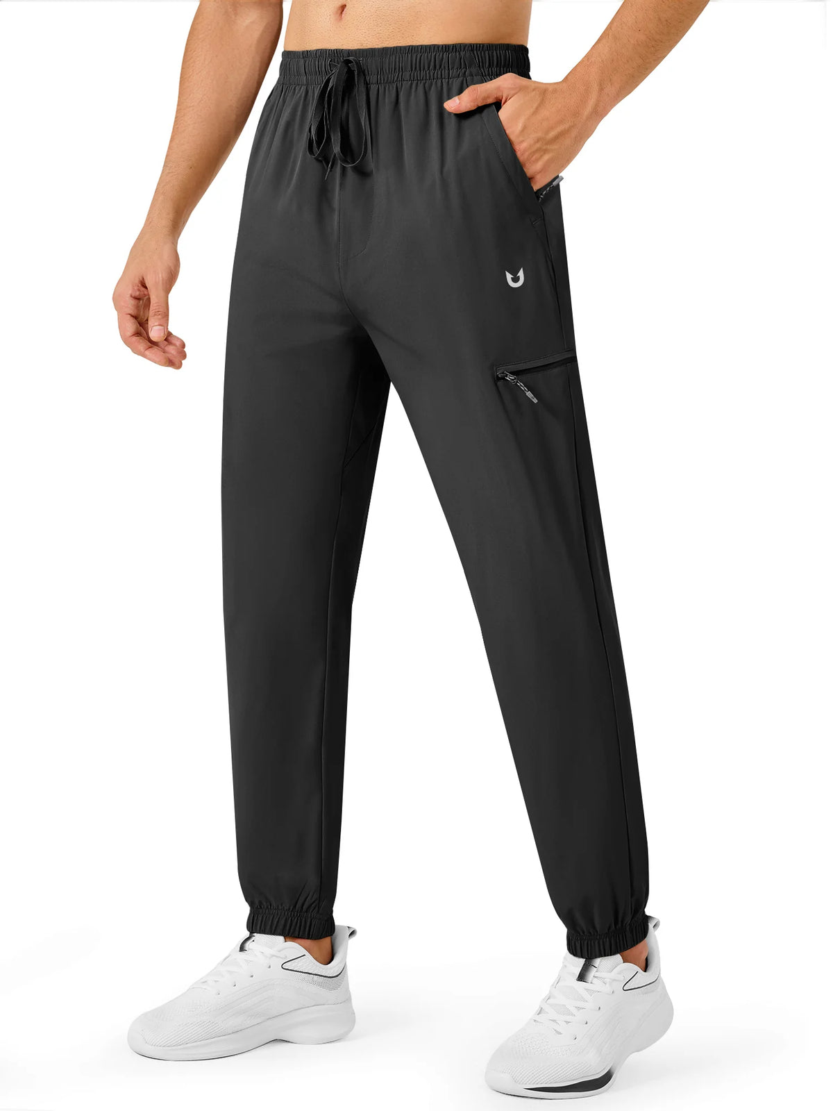
Men's Lightweight Hiking Joggers with 4 Zipper Pockets — NORTHYARD men's black hiking joggers, front view on model — black